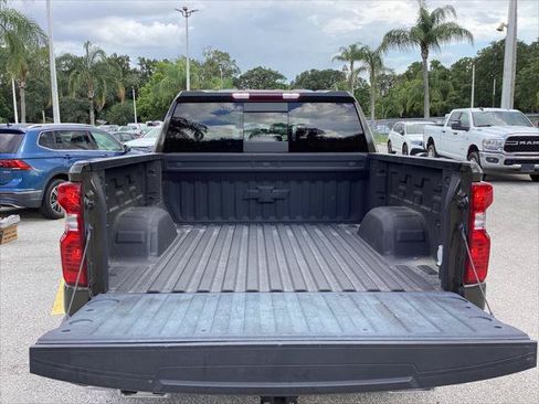 Used 2023 Chevrolet Silverado 1500 LT AWD/4WD image 18