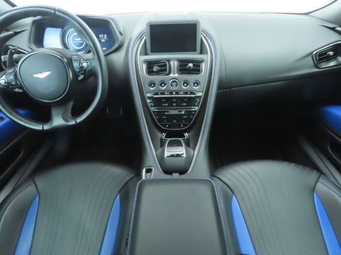 Used 2018 Aston Martin DB11 V12 image 13