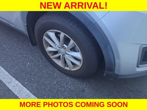 Used 2016 Kia Sorento LX w/ LX Convenience Package AWD/4WD image 5