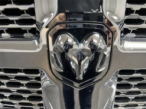 Used 2016 RAM 2500 Laramie image 32