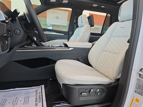 New 2026 Cadillac Escalade V AWD/4WD image 6