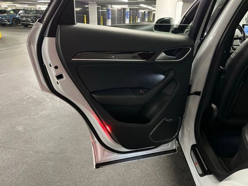 Used 2018 Audi Q3 2.0T Premium Plus w/ Premium Plus Package image 18