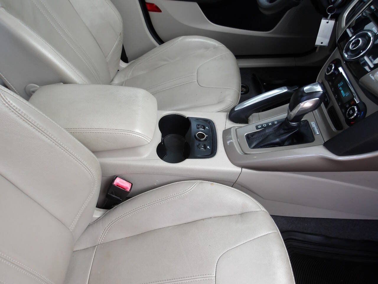 Used 2012 Ford Focus SEL FWD image 19