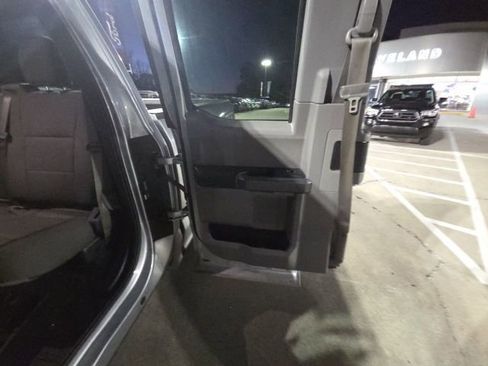 Used 2016 Ford F150 XLT image 28