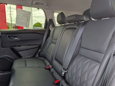 Used 2023 Nissan Rogue Platinum AWD/4WD image 8