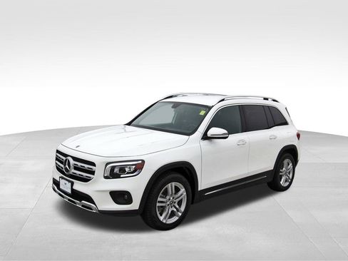 Used 2023 Mercedes-Benz GLB 250 4MATIC image 2