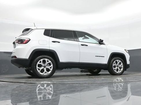 Used 2025 Jeep Compass Sport AWD/4WD image 45