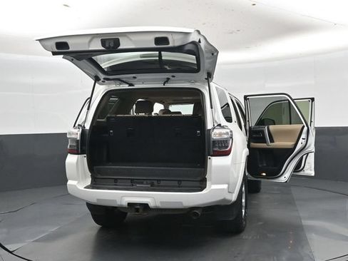 Used 2018 Toyota 4Runner SR5 Premium AWD/4WD image 57
