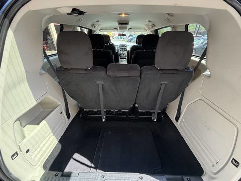 Used 2013 Dodge Grand Caravan SE FWD image 24
