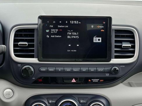 New 2025 Hyundai Venue Limited image 28