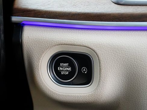 Used 2023 Mercedes-Benz GLS 450 4MATIC image 20