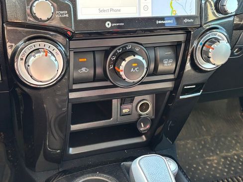 Used 2023 Toyota 4Runner TRD Off-Road Premium w/ Off Road Premium Plus Package AWD/4WD image 10