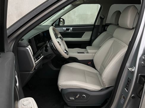 Used 2025 Hyundai Santa Fe SEL image 10