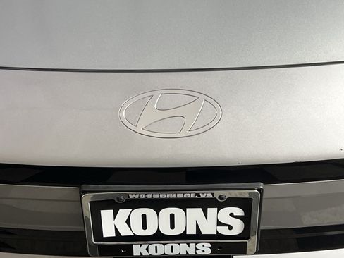 Used 2024 Hyundai Ioniq 6 SE AWD/4WD image 12