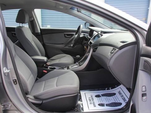 Used 2013 Hyundai Elantra GLS w/ Preferred Pkg FWD image 18