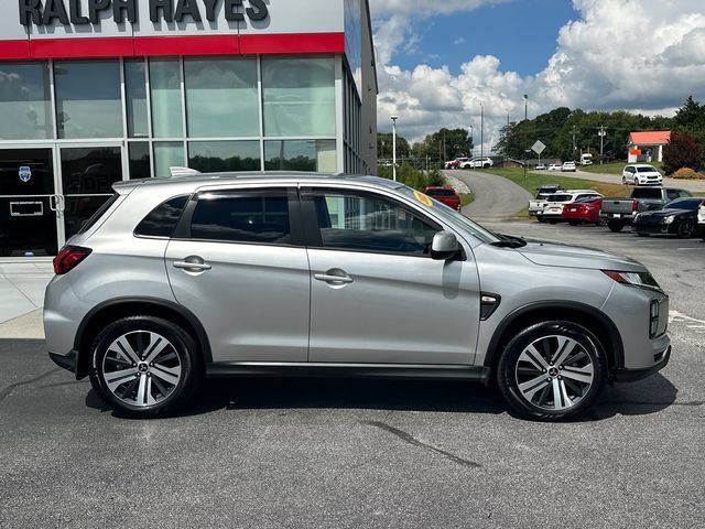 Used 2025 Mitsubishi Outlander Sport ES AWD/4WD image 2