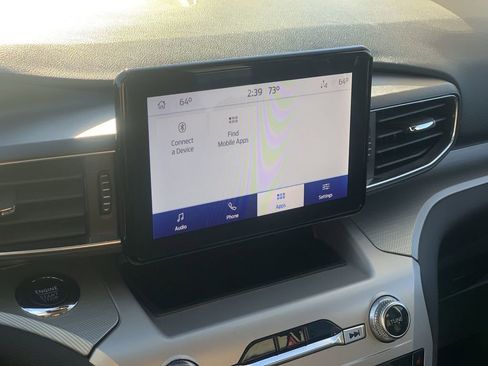 Used 2022 Ford Explorer XLT w/ Equipment Group 202A image 18