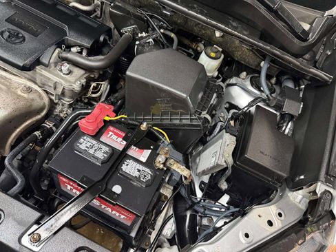 Used 2013 Toyota RAV4 XLE image 29