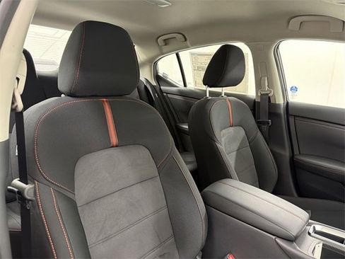 New 2025 Nissan Sentra SR image 18