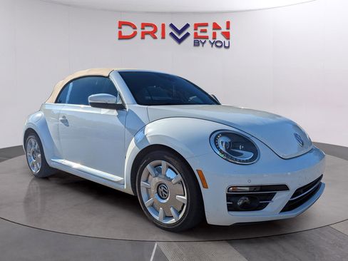 Used 2019 Volkswagen Beetle S image 7