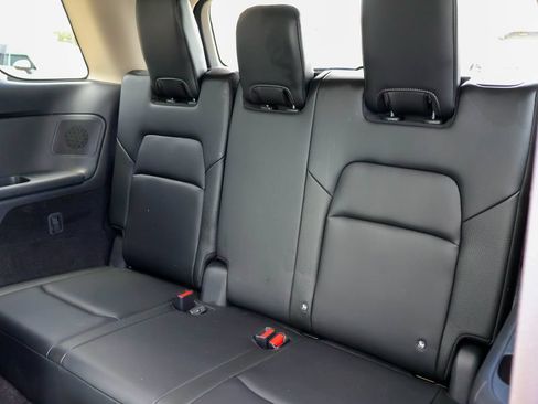Used 2024 Nissan Pathfinder SL w/ SL Premium Package FWD image 11
