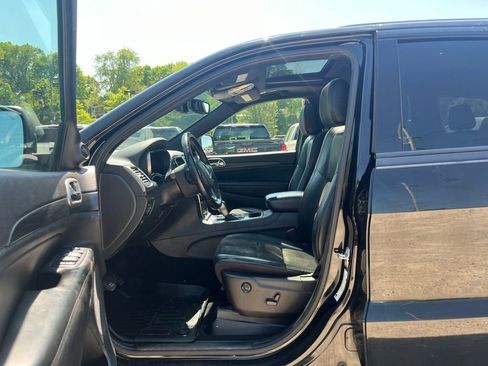 Used 2020 Jeep Grand Cherokee Altitude AWD/4WD image 21