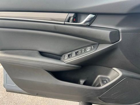 Used 2022 Honda Accord Sport image 24