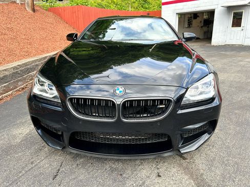 Used 2013 BMW M6 2dr Cpe w/ Executive Pkg image 8