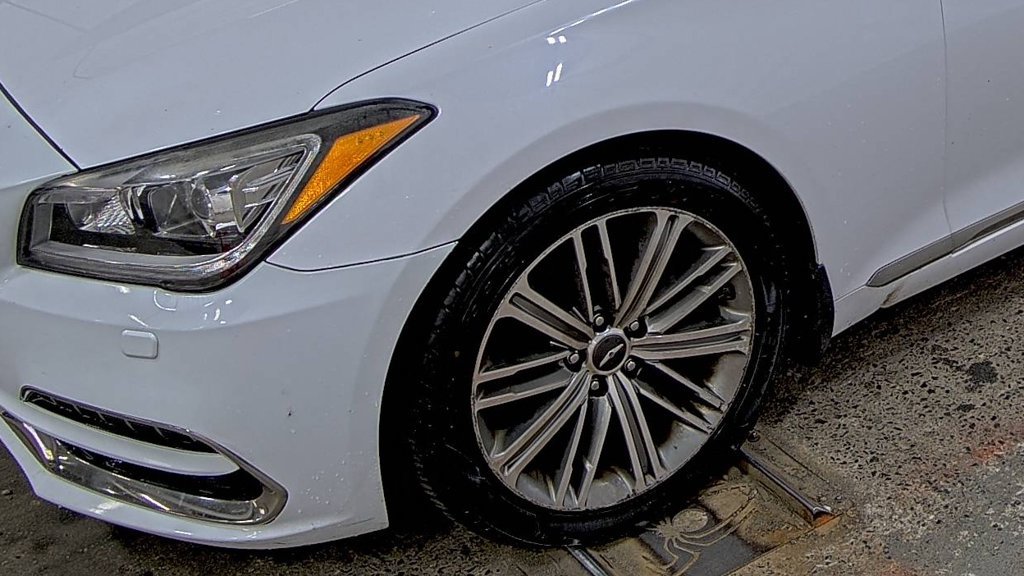 Used 2018 Genesis G80 3.8 AWD/4WD image 11