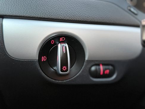 Used 2014 Volkswagen Jetta GLI Autobahn FWD image 31