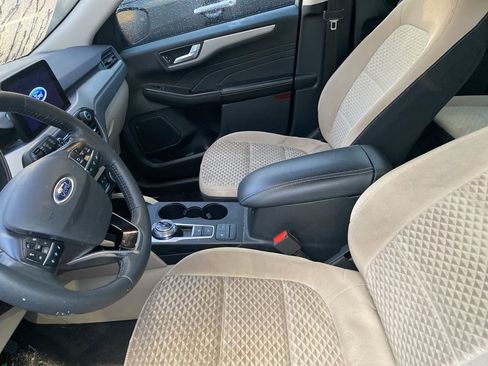 Used 2021 Ford Escape SE w/ Convenience Package image 7