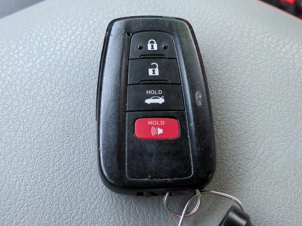 Used 2023 Toyota Camry SE w/ Convenience Package FWD image 26