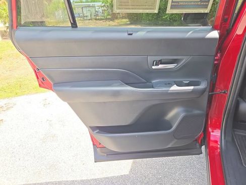 Used 2025 Toyota Grand Highlander AWD image 11