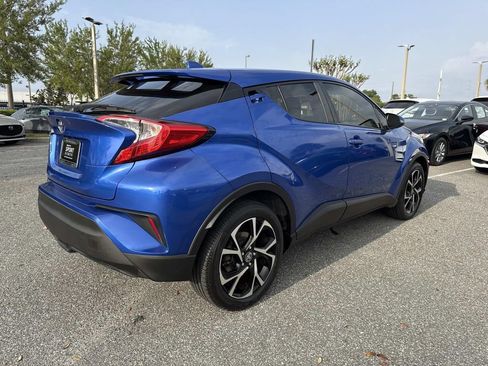 Used 2020 Toyota C-HR XLE image 3