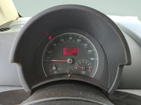 Used 2008 Volkswagen Beetle SE FWD image 25