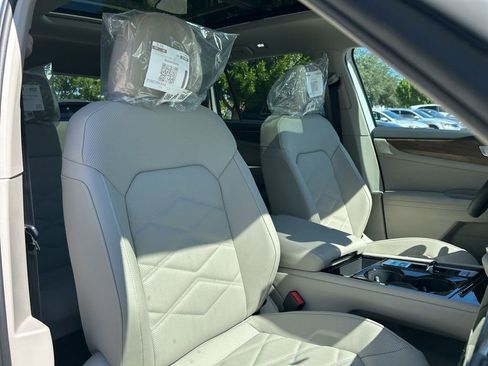 New 2026 Volkswagen Atlas SE FWD image 40