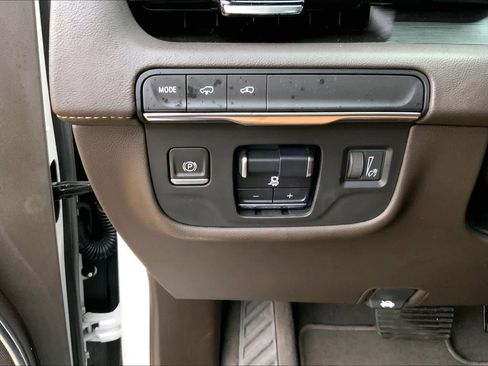 Used 2021 Cadillac Escalade Sport w/ Driver Assist Tech Package image 31