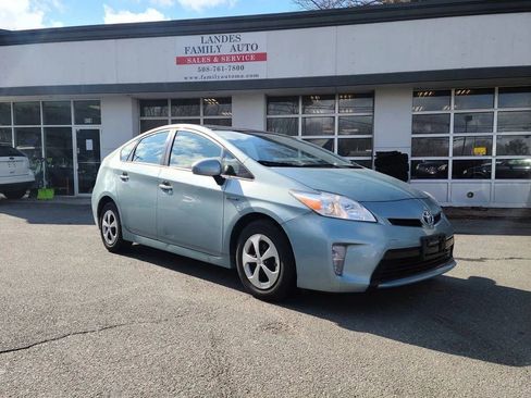 Used 2014 Toyota Prius Three w/ Solar Roof Package FWD image 37