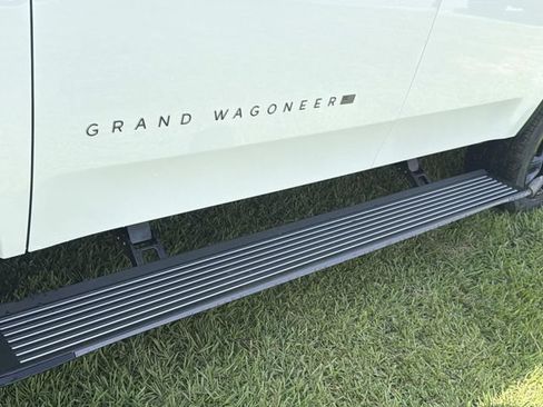 New 2026 Jeep Grand Wagoneer Summit w/ Premium Group III AWD/4WD image 22