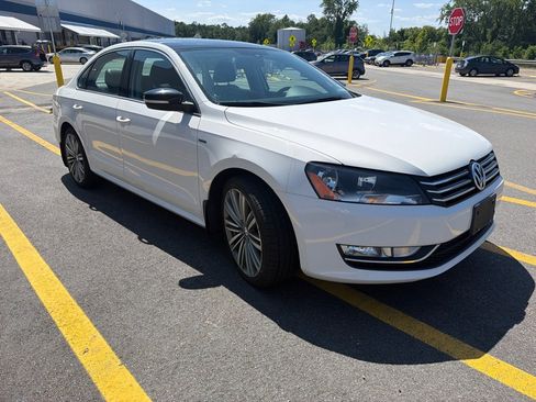 Used 2015 Volkswagen Passat 1.8T Sport FWD image 8