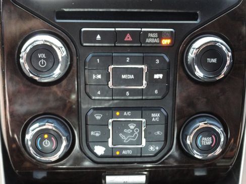 Used 2014 Ford F150 Platinum RWD image 17