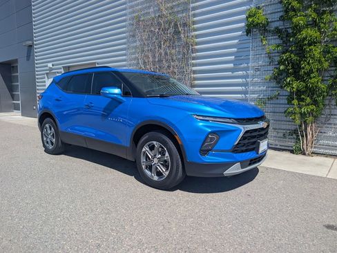 Used 2024 Chevrolet Blazer LT AWD/4WD image 9