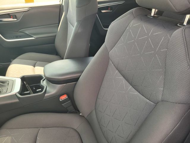 Used 2024 Toyota RAV4 XLE w/ Convenience Package AWD/4WD image 11