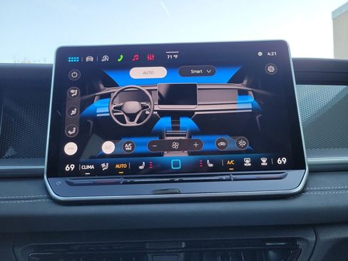 New 2026 Volkswagen Tiguan SE AWD/4WD image 18