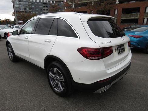 Used 2021 Mercedes-Benz GLC 300 4MATIC image 2