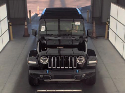 Used 2022 Jeep Wrangler Unlimited Sahara w/ Cold Weather Group AWD/4WD image 10