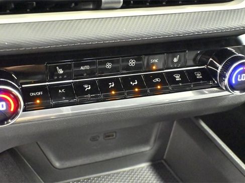 New 2026 Chevrolet Equinox LT w/ Convenience Package II image 22