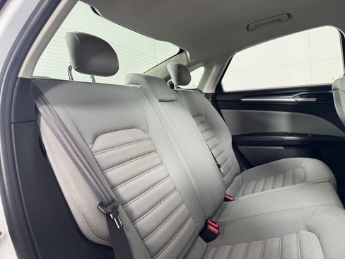 Used 2013 Ford Fusion S FWD image 19