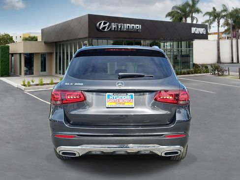 Used 2022 Mercedes-Benz GLC 300 image 4