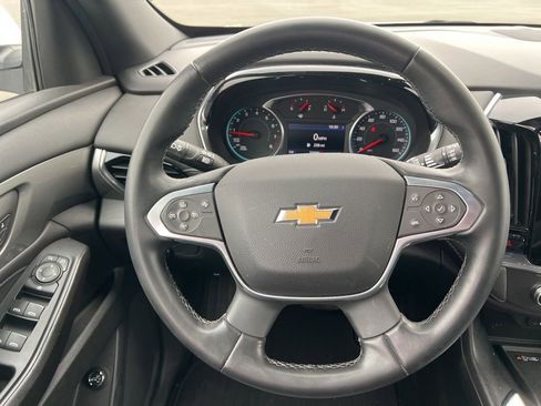 Used 2024 Chevrolet Traverse LT FWD image 11